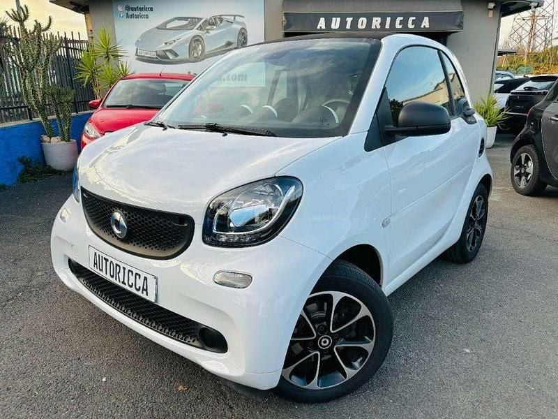 Bianco Usata 2019 Smart ForTwo Coupé Utilitaria | 10.900 € (Ottimo prezzo) - Immagine 1/4