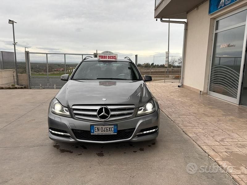 Usata Mercedes C220 Elegance 169 CV (124 kW) 2012 Grigio Station wagon
