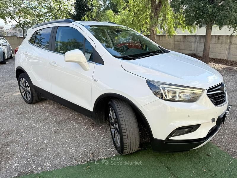 Usata Opel Mokka 140 CV (102 kW) 2016 Bianco SUV