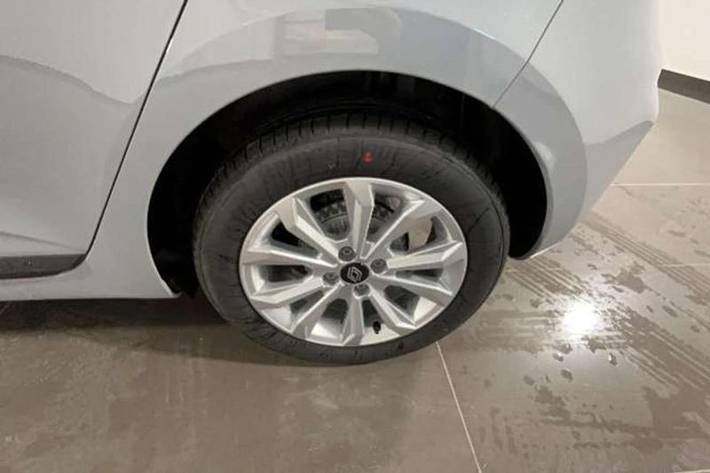 Nuova Renault Clio V Evolution 101 CV (74 kW) 2025 Grigio Berlina