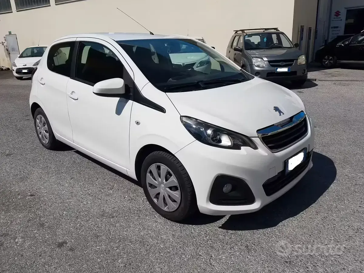 Gebraucht Peugeot 108 Active 69 PS (50 kW) 2017 Weiß Limousine