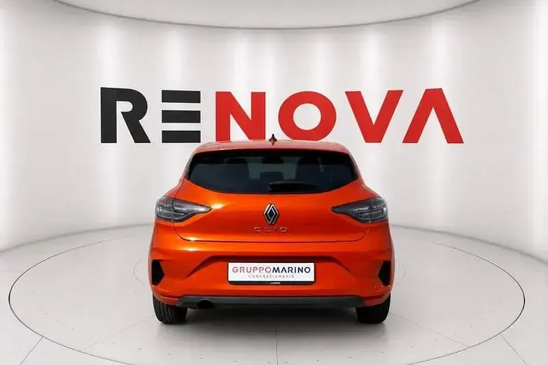 Usata Renault Clio Evolution 101 CV (74 kW) 2024 Arancione Utilitaria