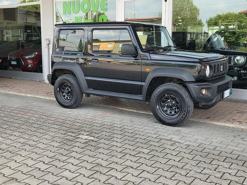 Second-hand Suzuki Jimny 102 CP (75 kW) 2023 Verde SUV
