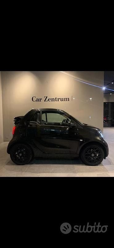 Usata Smart ForTwo Cabrio Prime 90 CV (66 kW) 2017 Nero Cabrio