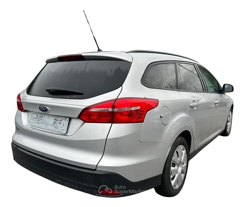 Usata Ford Focus Business Edition 105 CV (77 kW) 2016 Argento Station wagon