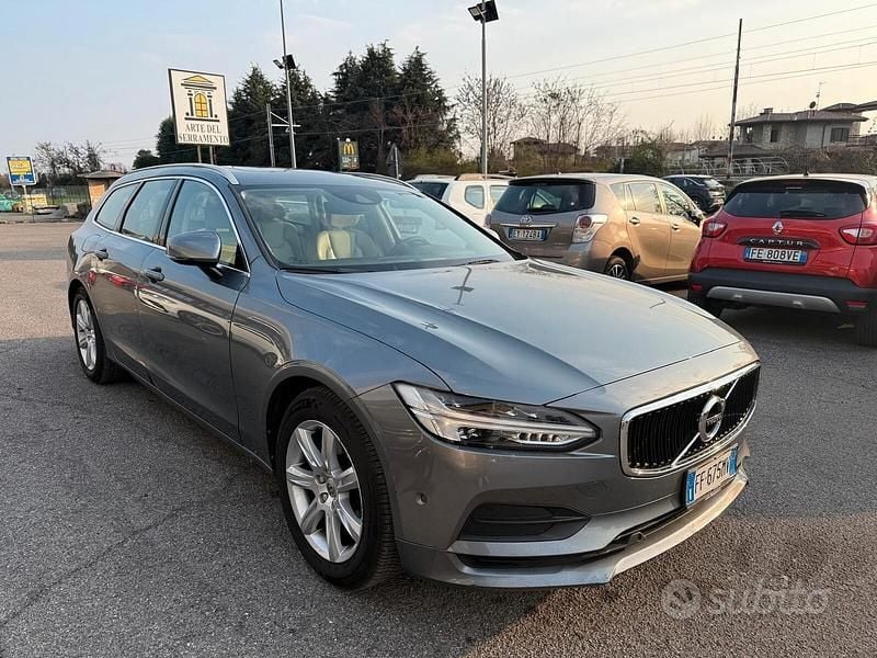 Usata Volvo V90 Momentum 190 CV (139 kW) 2016 Other Station wagon
