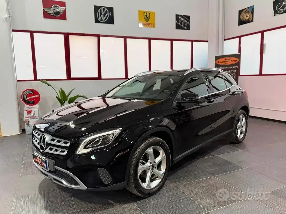 Usata Mercedes GLA220 177 CV (130 kW) 2018 Nero SUV