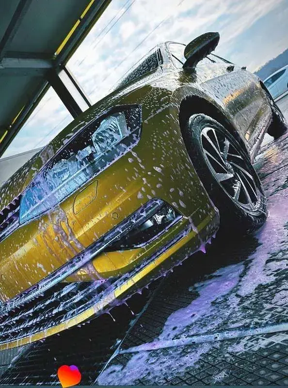 Usata VW Golf VIII Sound 125 CV (91 kW) 2022 Oro Berlina