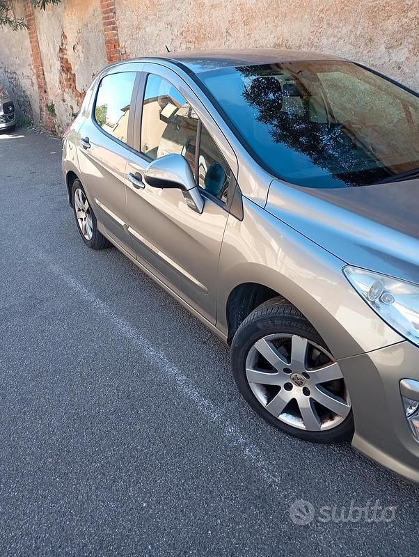Usata Peugeot 3008 112 CV (82 kW) 2010 Grigio Station wagon