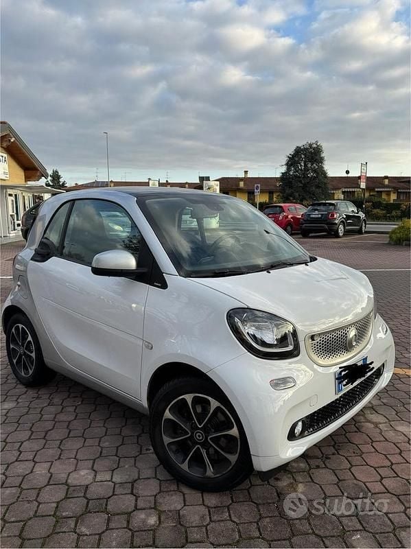 Bianco Usata 2017 Smart ForTwo Coupé Passion Coupé | 12.900 € - Immagine 1/4