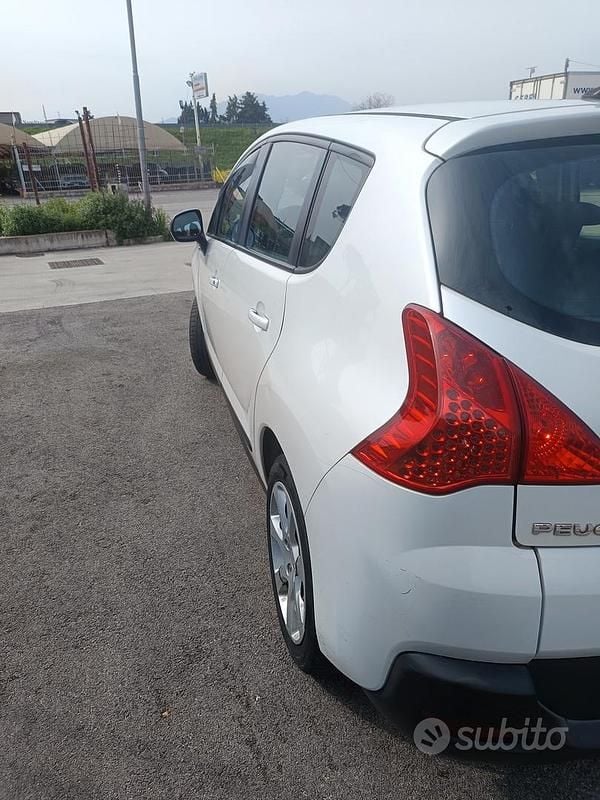 Usata Peugeot 3008 112 CV (82 kW) 2010 Bianco Station wagon