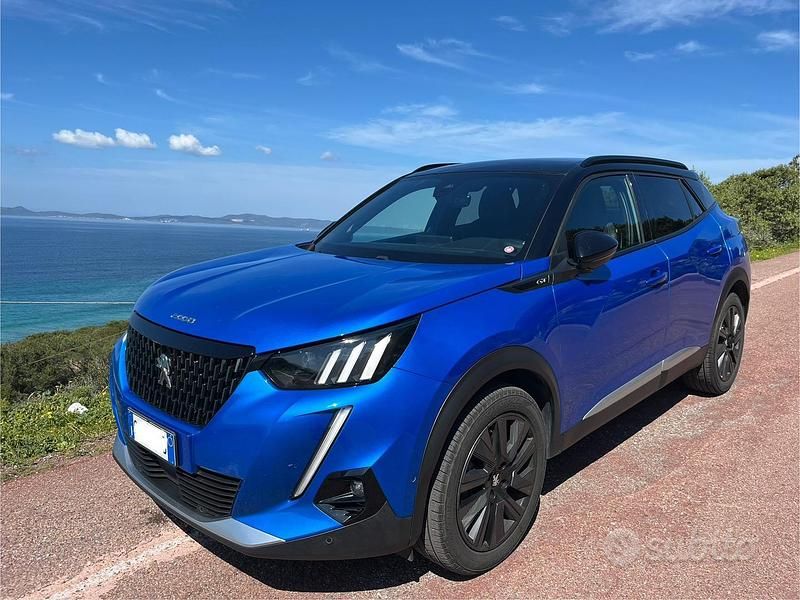 Usata Peugeot 2008 GT-line 130 CV (95 kW) 2022 Blu SUV