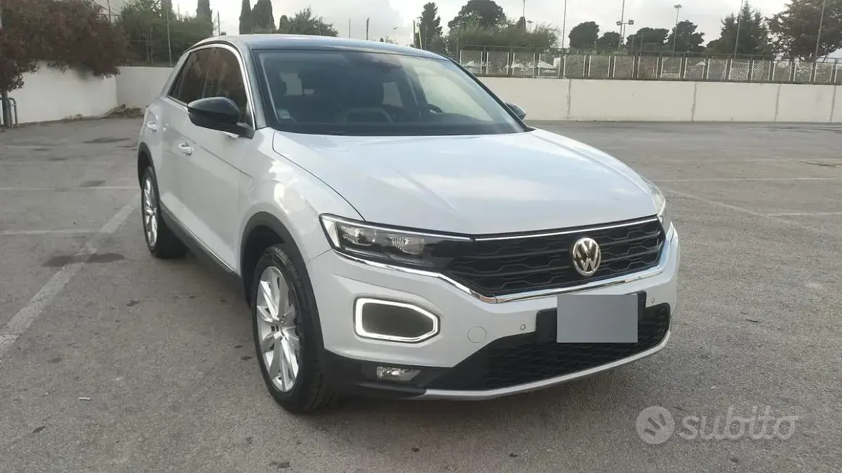 Usata VW T-Roc 116 CV (85 kW) 2019 Bianco SUV