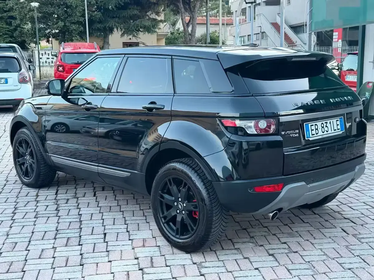 Käytetty Land Rover Range Rover evoque Prestige 150 HP (110 kW) 2012 Musta Katumaasturi