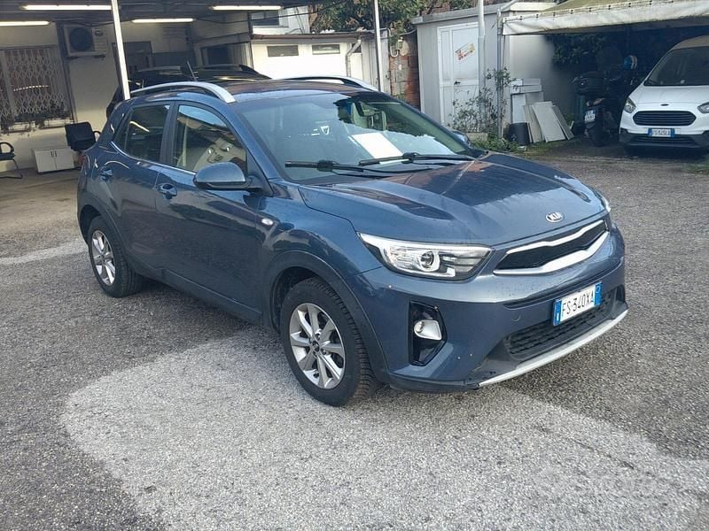 Blu Usata 2019 Kia Stonic Style SUV | 11.800 € (Buon prezzo) - Immagine 1/4