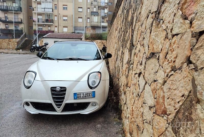 Usata Alfa Romeo MiTo 85 CV (62 kW) 2009 Bianco Utilitaria