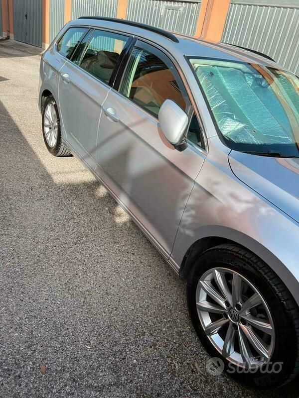 Usata VW Passat 150 CV (110 kW) 2015 Grigio Station wagon