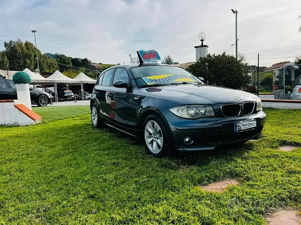 Usata BMW 118 Efficient Dynamics 122 CV (89 kW) 2005 Grigio Utilitaria