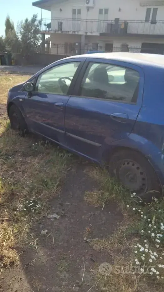 Usata Fiat Grande Punto 90 CV (66 kW) 2009 Bluazzurro Utilitaria