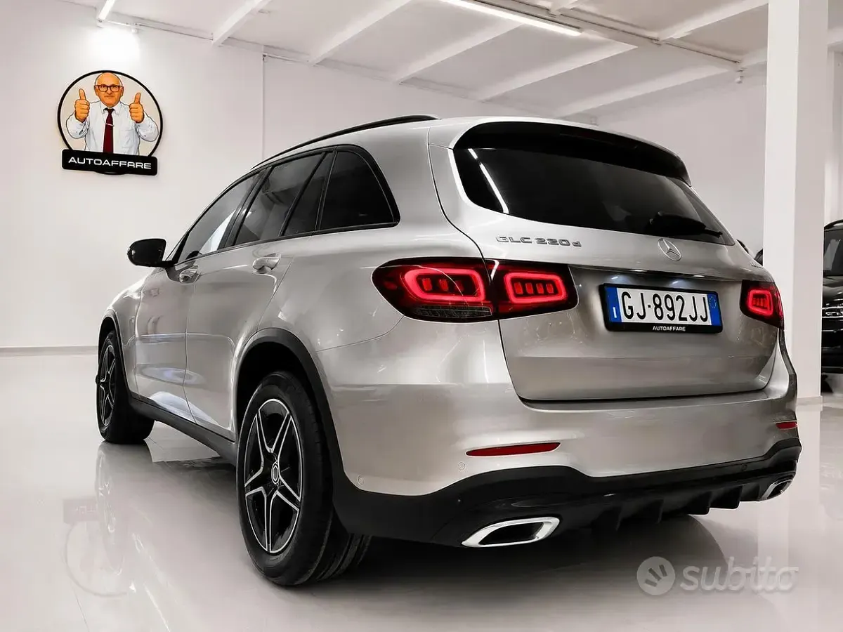 Usata Mercedes GLC220 Premium 194 CV (142 kW) 2022 Marrone SUV