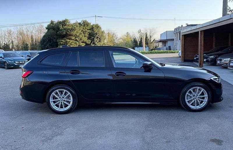 Usata BMW 330e Sport Line 184 CV (135 kW) 2021 Nero Station wagon