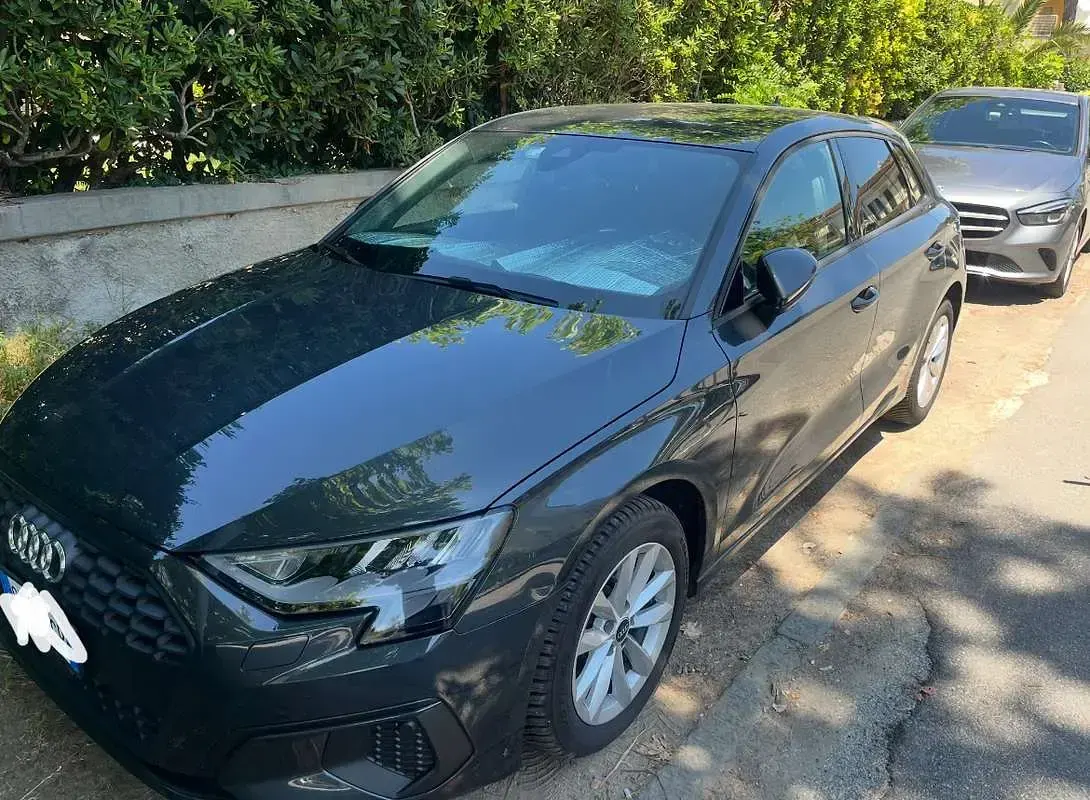 Usata Audi A3 Business 116 CV (85 kW) 2021 Grigio Berlina