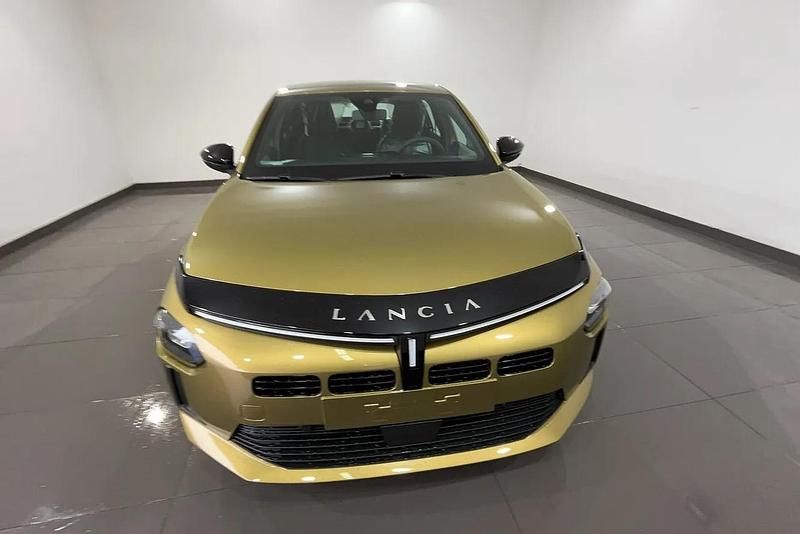 Usata Lancia Ypsilon 100 CV (73 kW) 2024 Oro Utilitaria