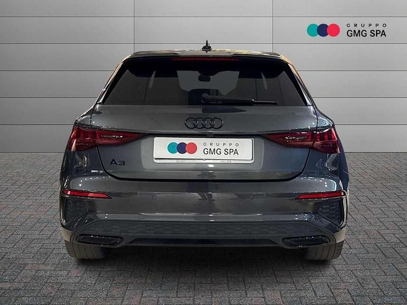 Usata Audi A3 Sportback Ambiente 150 CV (110 kW) 2023 Grigio Utilitaria