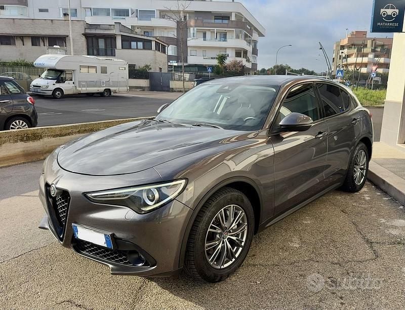 Usata Alfa Romeo Stelvio Business 160 CV (117 kW) 2019 Grigio SUV