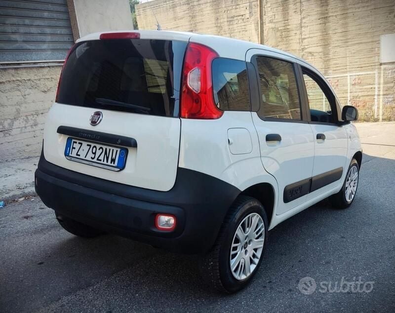 Usata Fiat Panda 4x4 S 86 CV (63 kW) 2019 Bianco Utilitaria