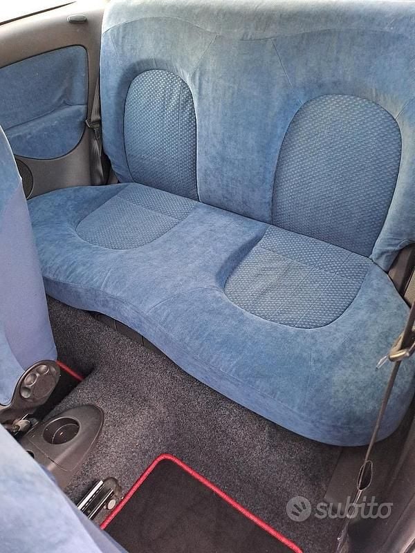 Usata Lancia Ypsilon 60 CV (44 kW) 2003 Utilitaria