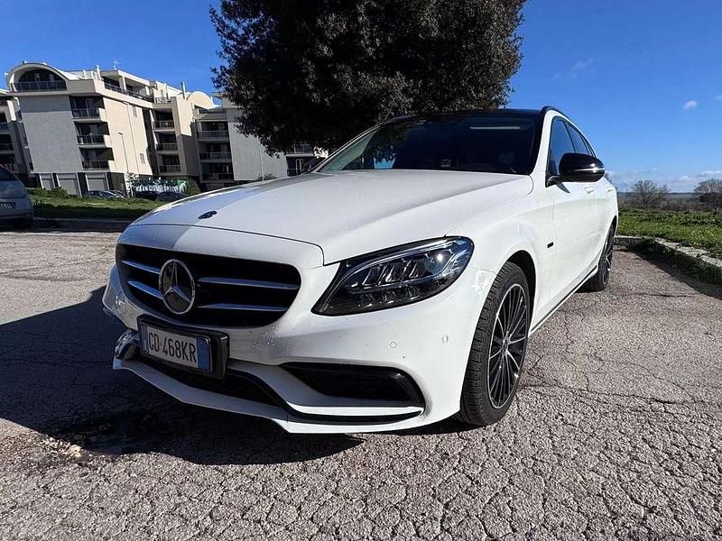Usata Mercedes C300e Business 194 CV (142 kW) 2021 Bianco Station wagon