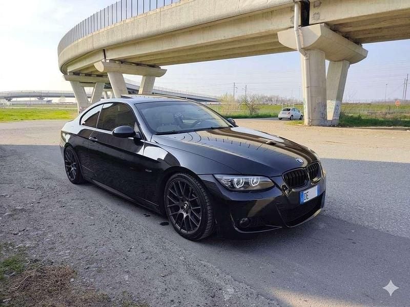 Usata BMW 325 M Sport 218 CV (160 kW) 2007 Nero Coupé