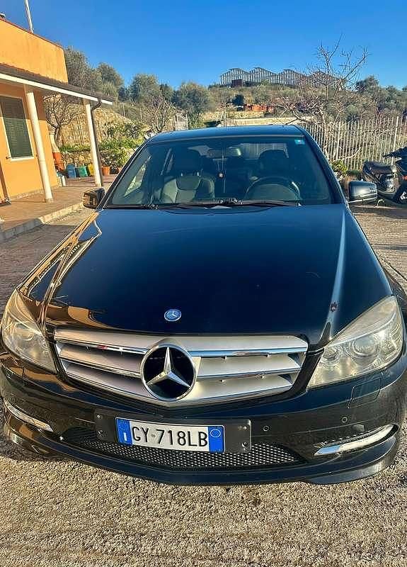 Usata Mercedes 220 170 CV (125 kW) 2010 Nero Berlina