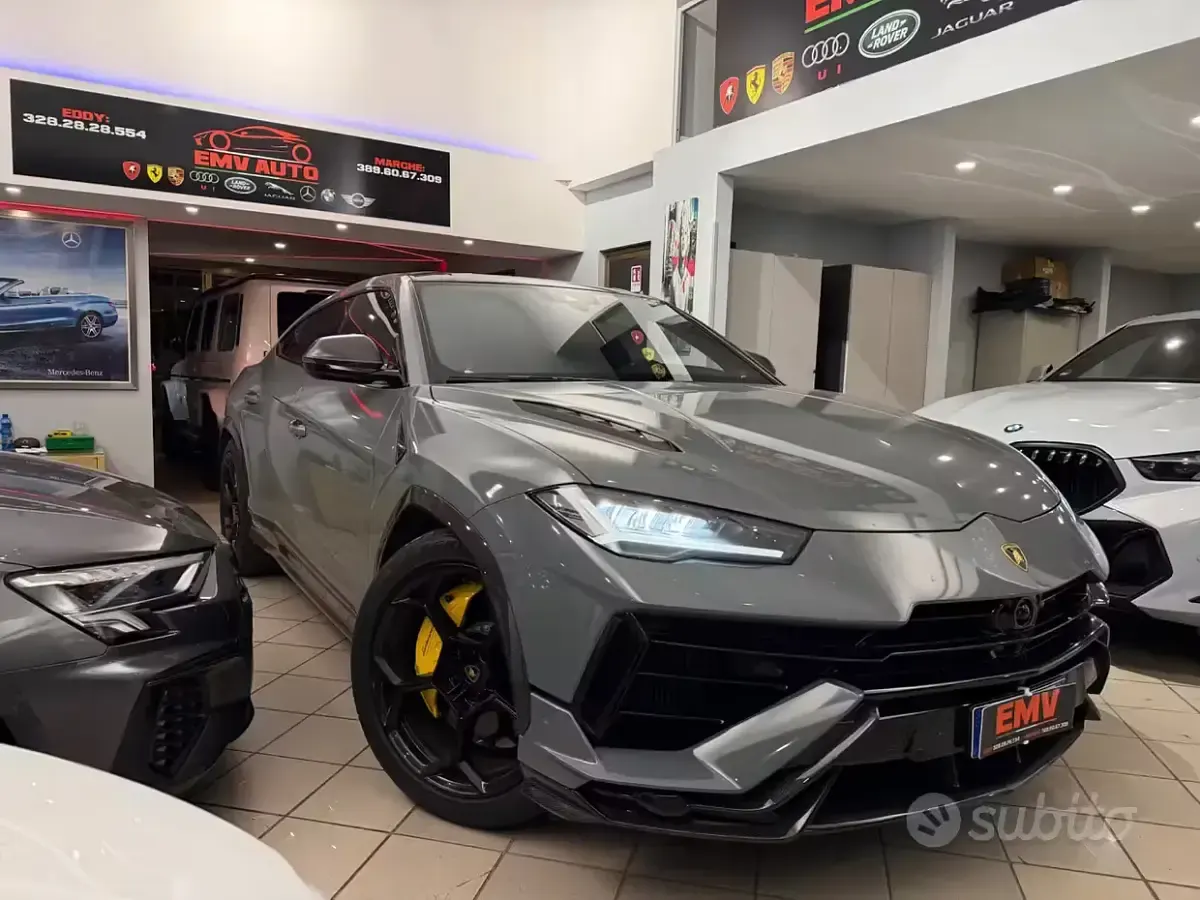 Usata Lamborghini Urus 666 CV (489 kW) 2022 Grigio SUV