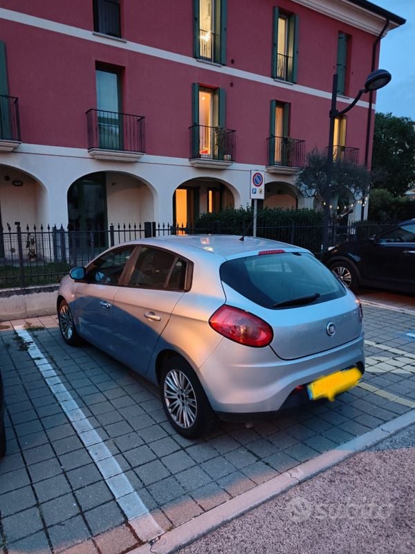 Blu Usata 2007 Fiat Bravo Dynamic Due volumi | 1950 € (Molto cara) - Immagine 1/4