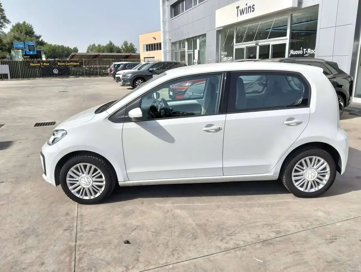 Usata VW up! Move 65 CV (47 kW) 2020 Pure white Utilitaria