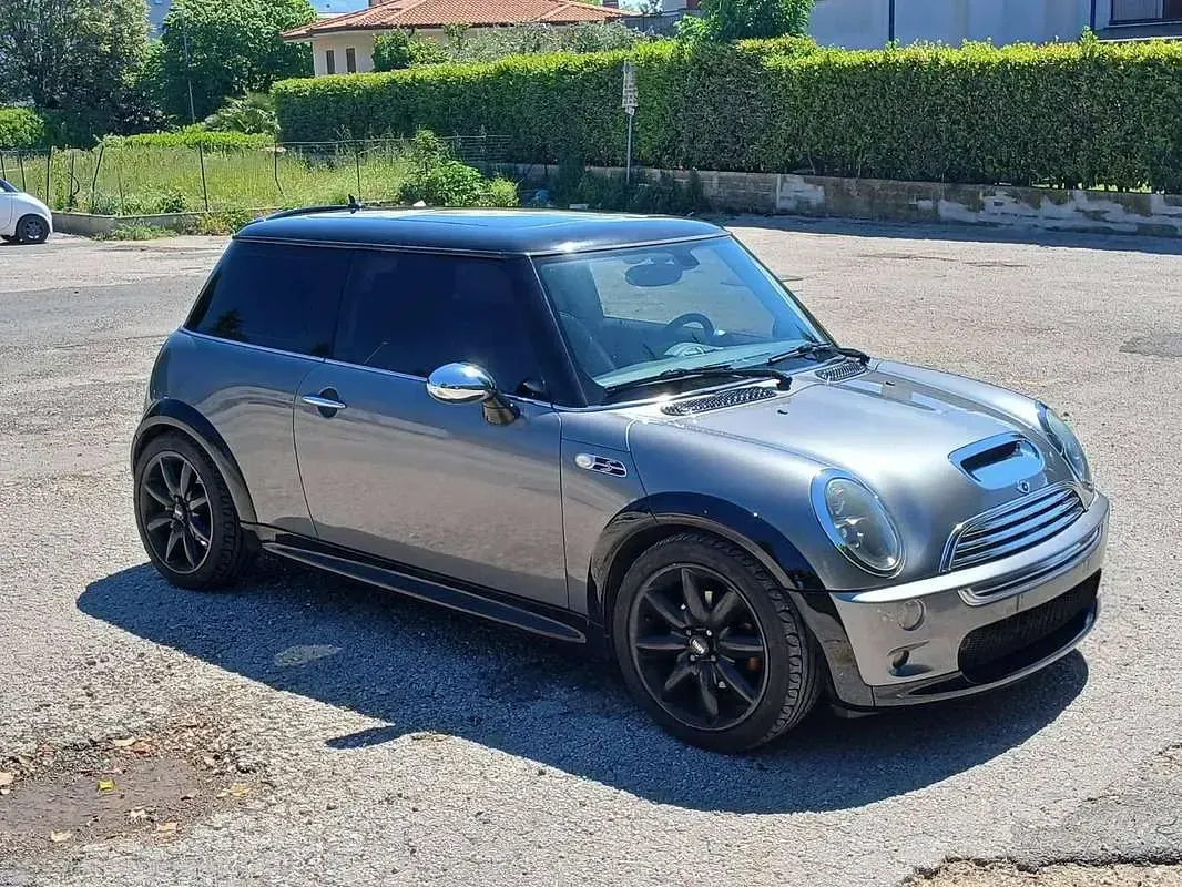 Usata Mini Cooper S 163 CV (119 kW) 2003 Grigio Utilitaria