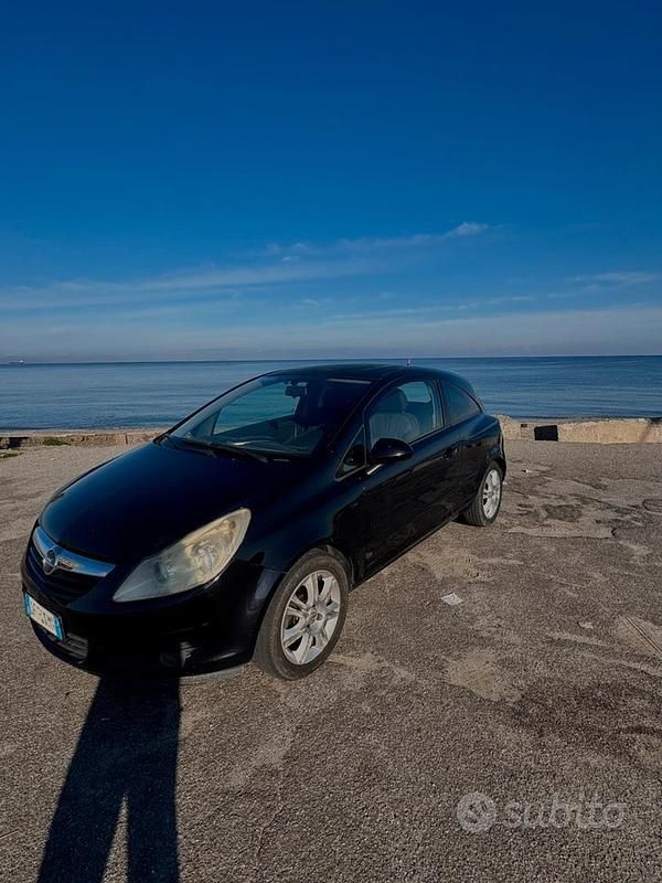 Usata Opel Corsa Enjoy 90 CV (66 kW) 2007 Nero Utilitaria