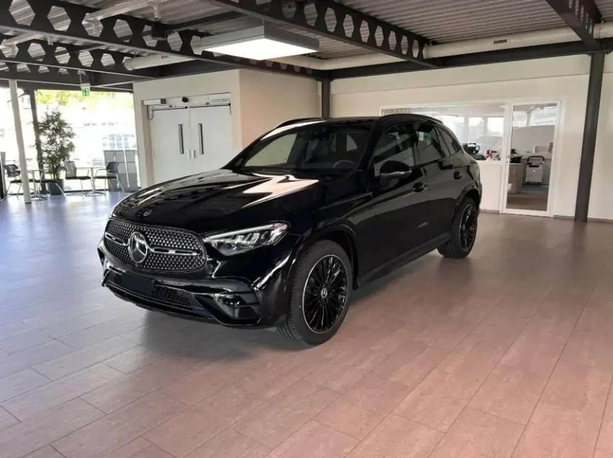 Usata Mercedes GLC200 Premium 204 CV (150 kW) 2024 Nero SUV