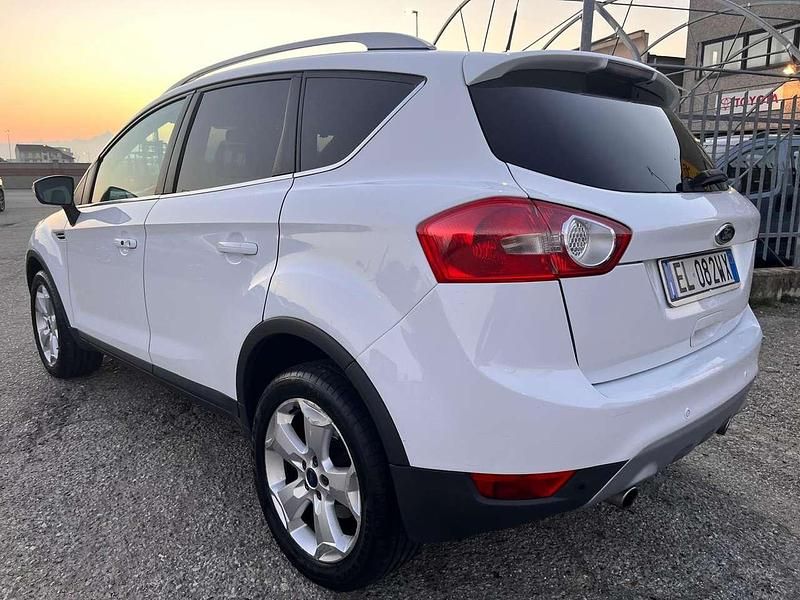 Usata Ford Kuga Titanium 163 CV (119 kW) 2012 Bianco SUV