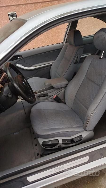 Begagnad BMW 2000 150 HK (110 kW) 2000 Sedan