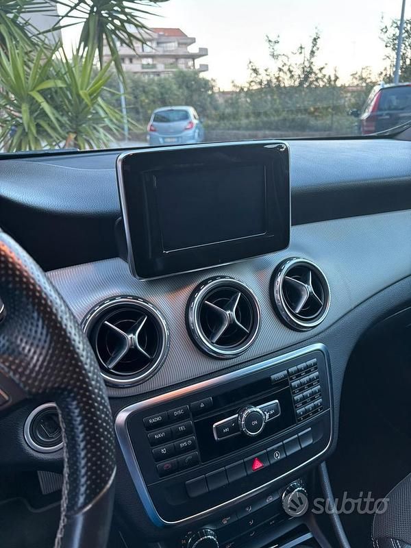 Occasion Mercedes GLA200 136 ch (100 kW) 2015 Blanc SUV
