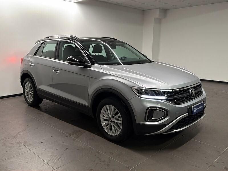 Usata VW T-Roc Life 110 CV (80 kW) 2023 Argento SUV