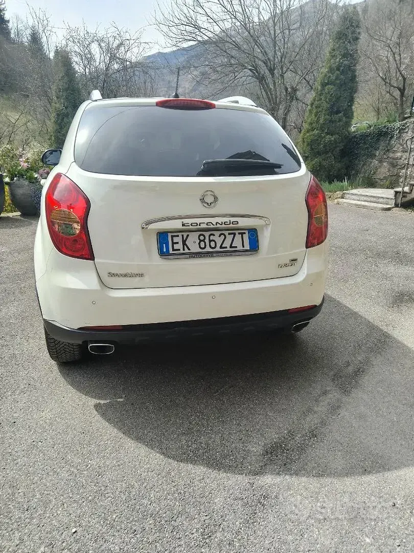 Usata SsangYong Korando 175 CV (128 kW) 2010 Bianco SUV