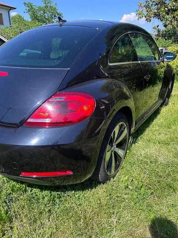 Usata VW Beetle 102 CV (75 kW) 2012 Nero Utilitaria