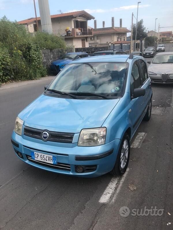 Blu Usata 2004 Fiat Panda Due volumi | 4000 € (Cara) - Immagine 1/4
