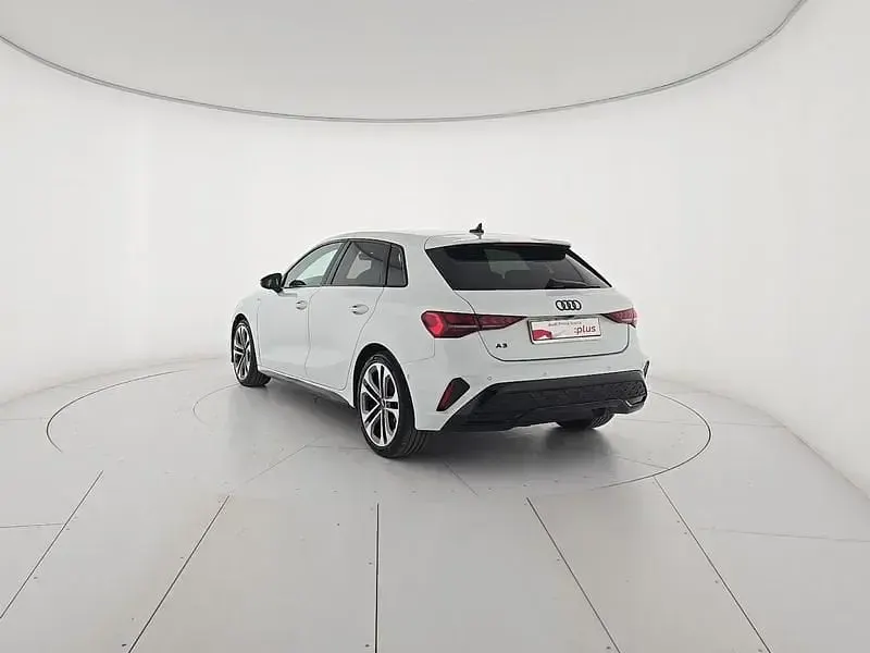 Begagnad Audi A3 Sportback S-Line 150 HK (110 kW) 2025 Halvkombi