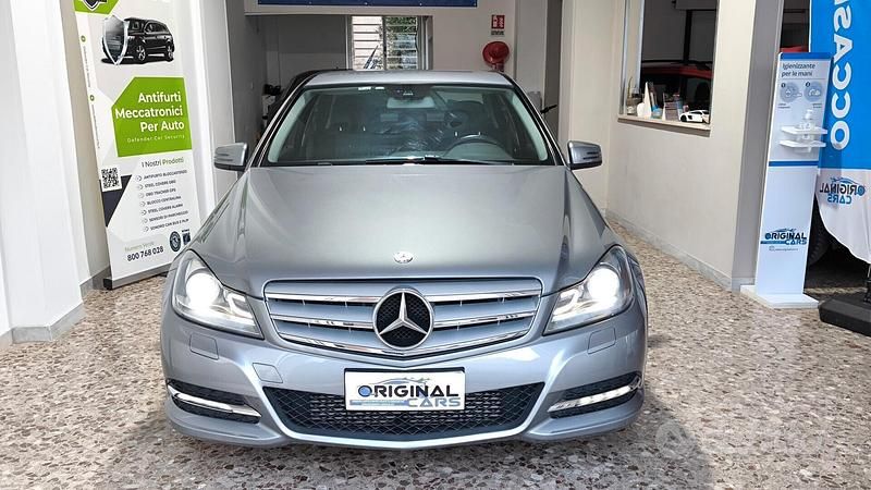 Usata Mercedes C200 Avantgarde 136 CV (100 kW) 2013 Grigio Berlina