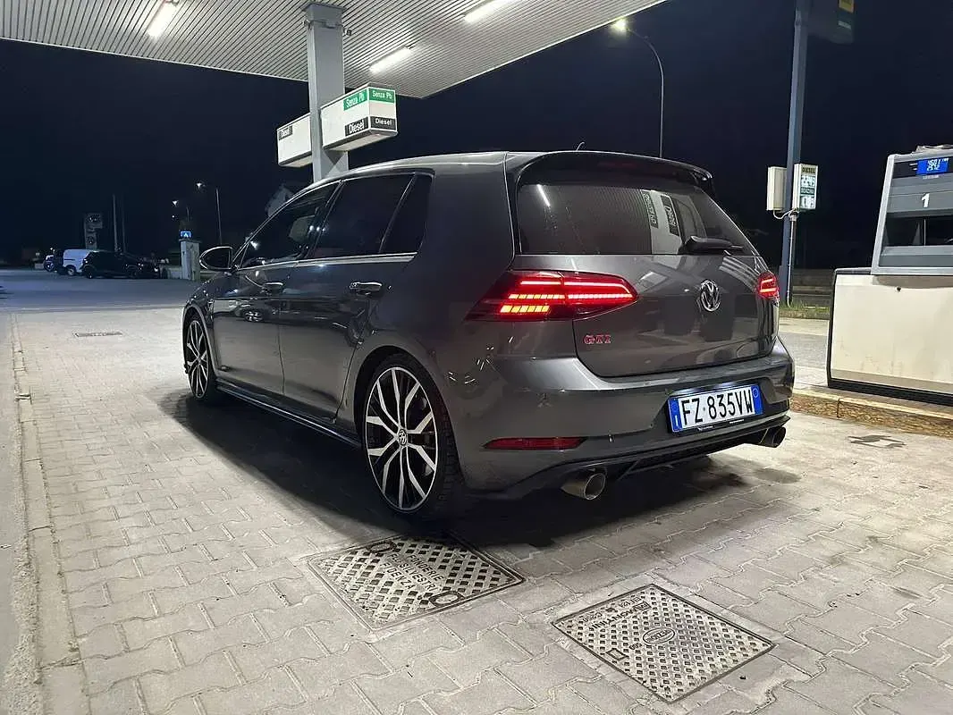 Usata VW Golf VII GTI 245 CV (180 kW) 2018 Grigio Berlina